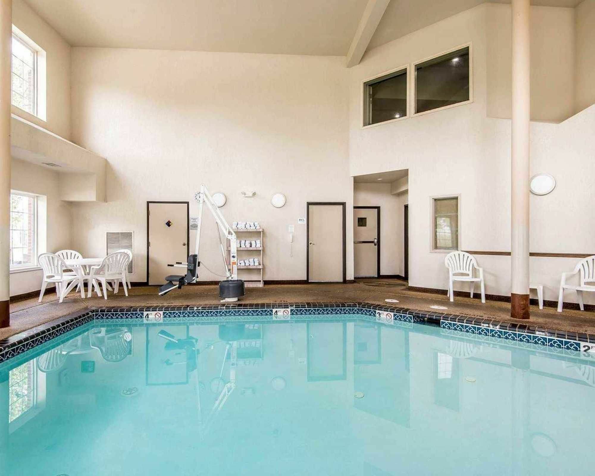 Comfort Inn & Suites Kansas City Downtown Ngoại thất bức ảnh